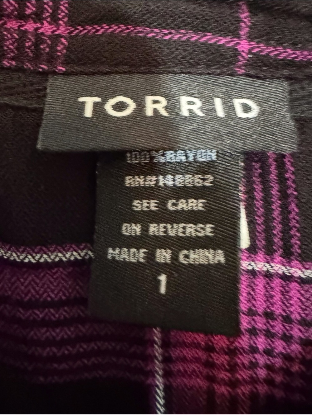 Torrid Size 1X Purple Black Plaid Button Up Top Long Sleeve Rayon Grunge Tunic - Picture 6 of 6